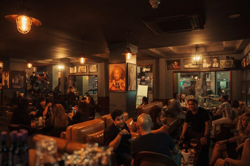 Guests enjoying a warm evening at El Baron